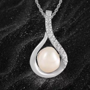 PEARL PENDANT